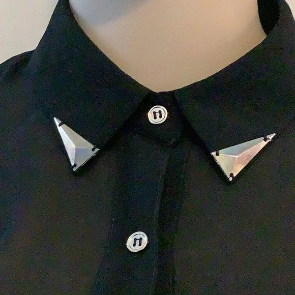 byguess t-shirt🖤 - Picture 5 of 9